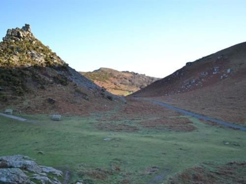 The Sandrock Lynton Hotel Exterior photo