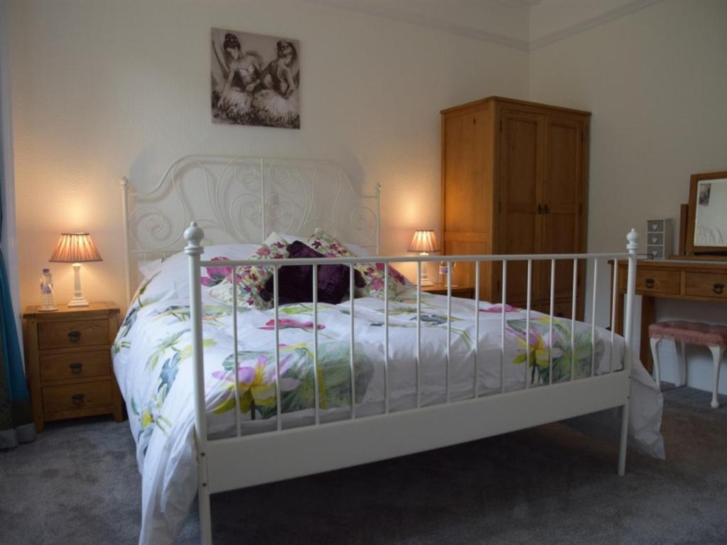 The Sandrock Lynton Room photo